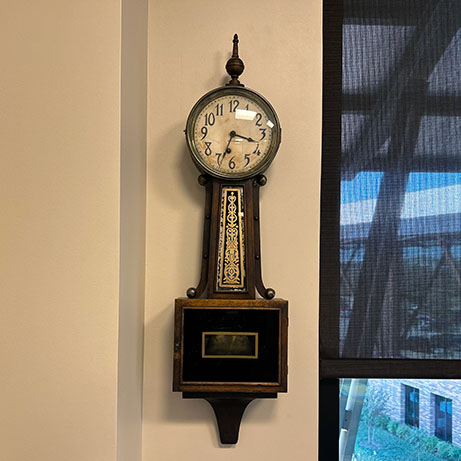 E. Ingraham Company banjo clock 